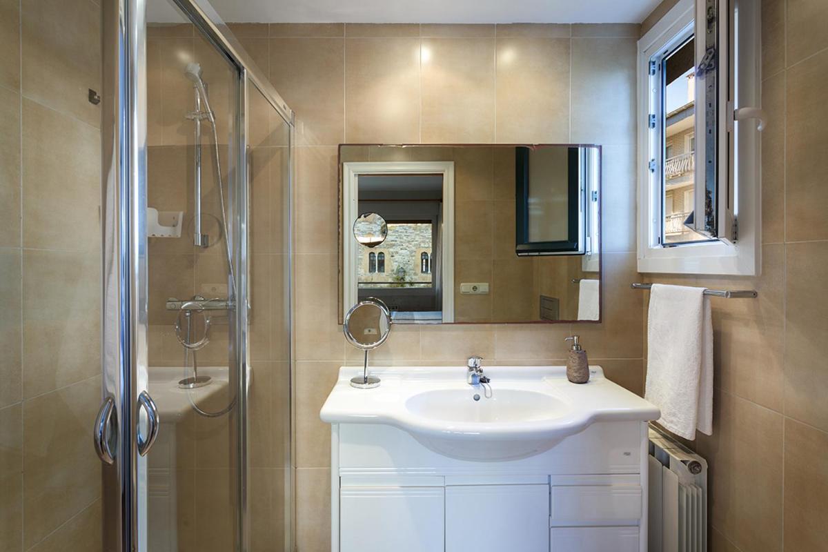 Pension Zarauz Playa Екстериор снимка