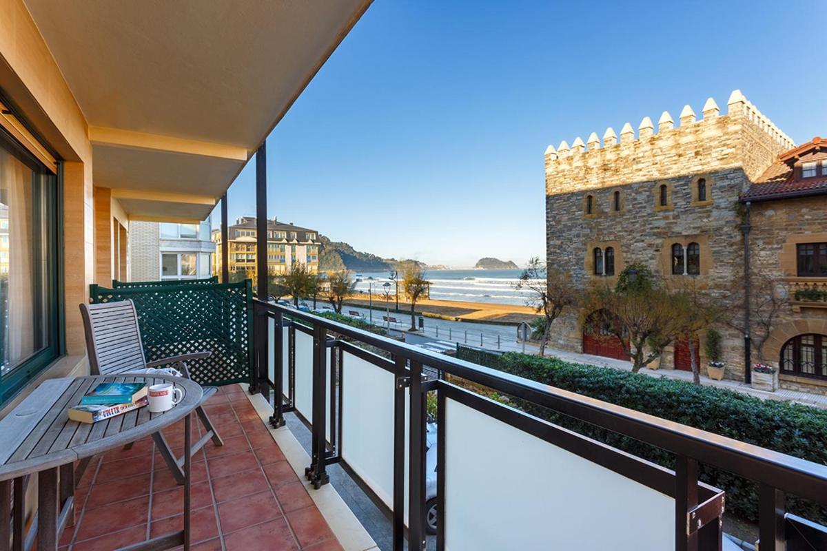 Pension Zarauz Playa Екстериор снимка